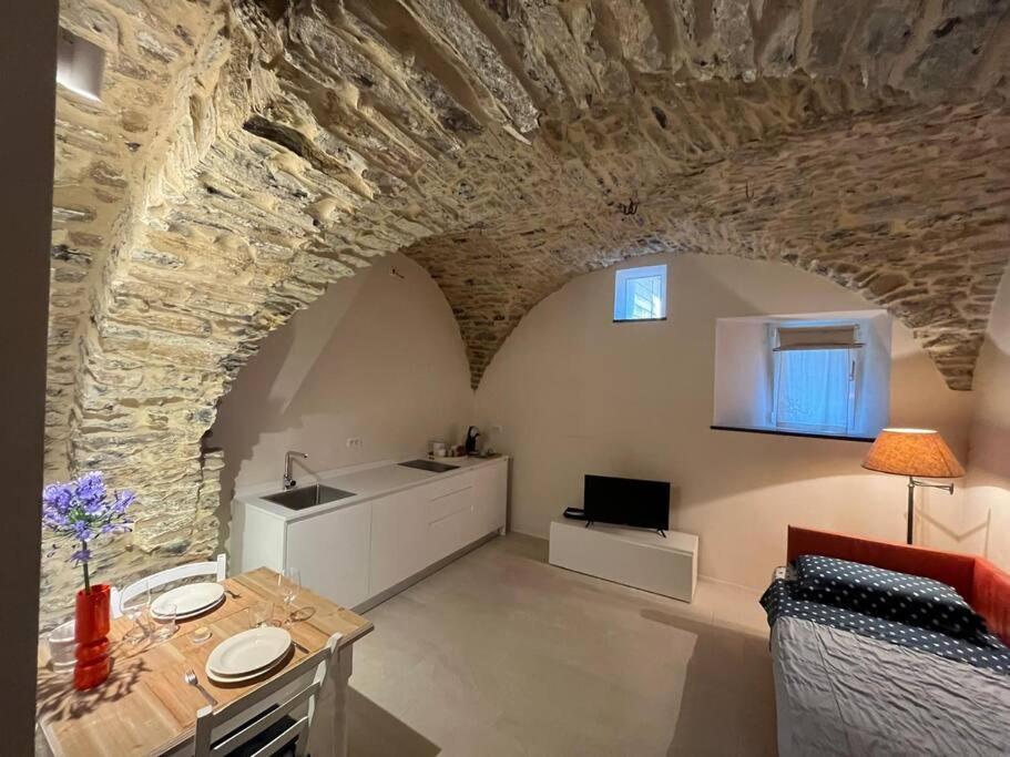 Studio Pietra E Charme Diano San Pietro Eksteriør bilde