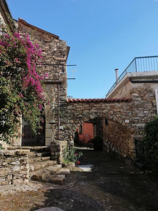 Studio Pietra E Charme Diano San Pietro Eksteriør bilde